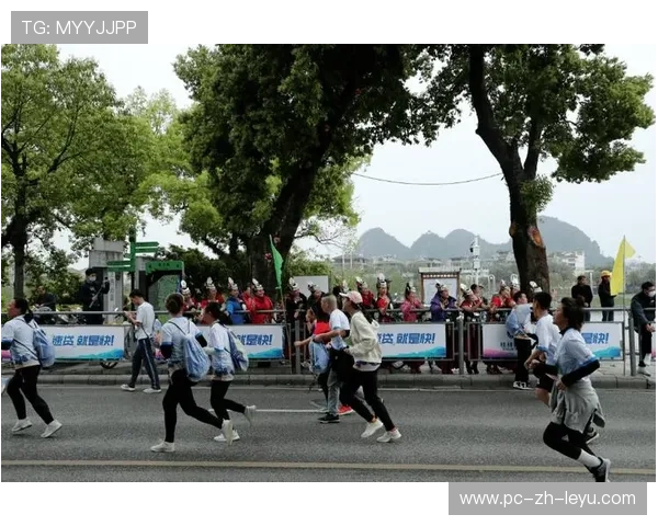 _万人空巷：城市马拉松迎来盛大盛况_，城市马拉松带来的福利已然超越了